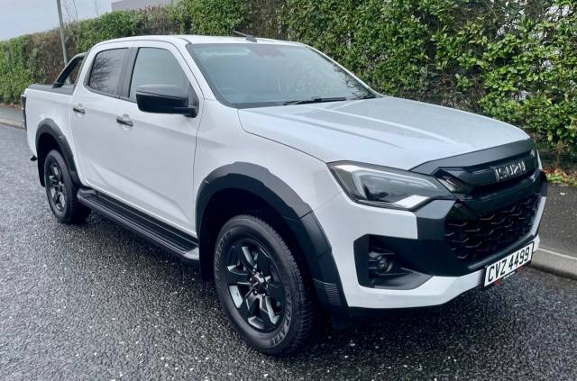 Isuzu D-max 1.9 V-Cross Double Cab 4x4 Auto Pick Up Diesel Dolomite White