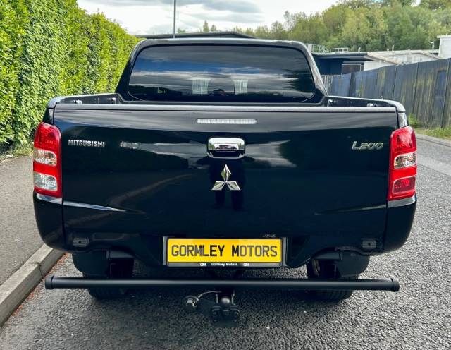 2019 Mitsubishi L200 2.4 Double Cab DI-D 178 Titan 4WD