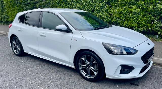 Ford Focus 1.5 EcoBlue 120 ST-Line 5dr Hatchback Diesel White