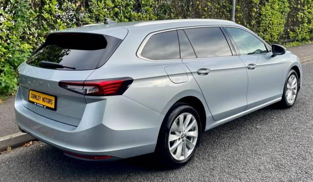 2025 Skoda Superb 2.0 TDI SE Technology Estate 5dr Diesel DSG Euro 6 (s/s) (150 ps)