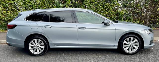 2025 Skoda Superb 2.0 TDI SE Technology Estate 5dr Diesel DSG Euro 6 (s/s) (150 ps)